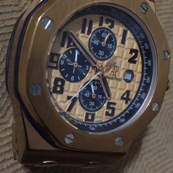 Audemars Piguet Royal Oak Offshore Chronograph - Picture 2 of 2